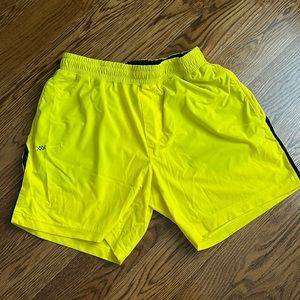 Rhône Men’s 7” Etabeta Yellow Versatility Shorts - Unlined Large